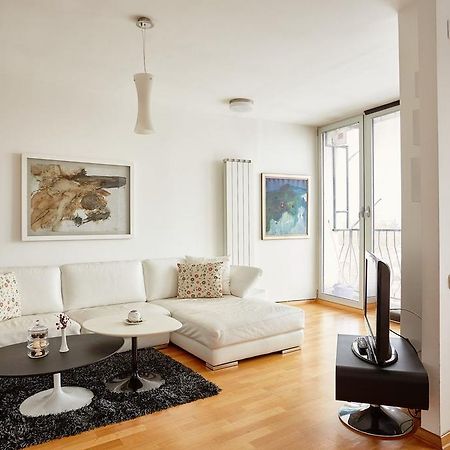 Luxury Apartment Near City Center สโกเปีย ภายนอก รูปภาพ