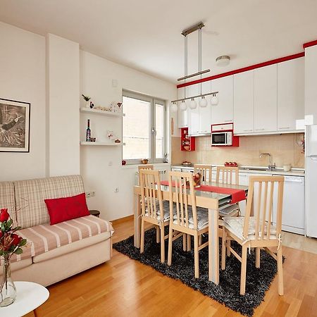 Luxury Apartment Near City Center สโกเปีย ภายนอก รูปภาพ